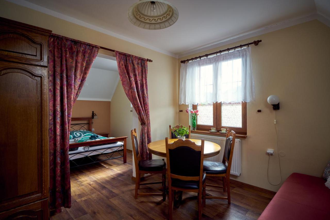 Penzion Na Hradcanech Nové Město nad Metují Extérieur photo