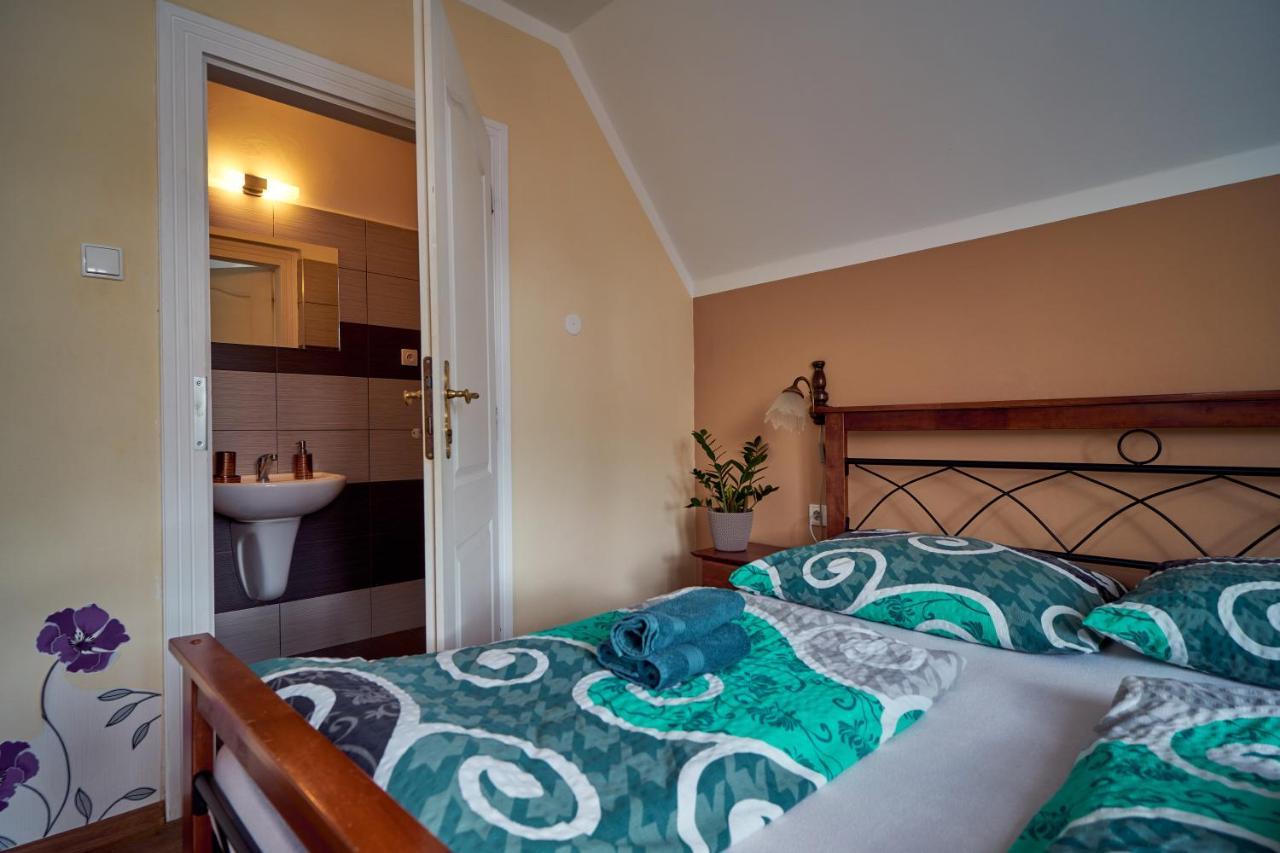 Penzion Na Hradcanech Nové Město nad Metují Extérieur photo