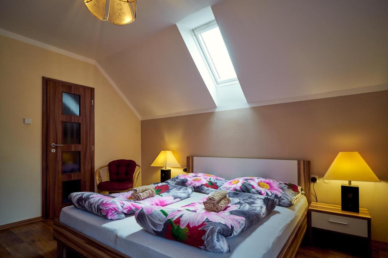Penzion Na Hradcanech Nové Město nad Metují Extérieur photo