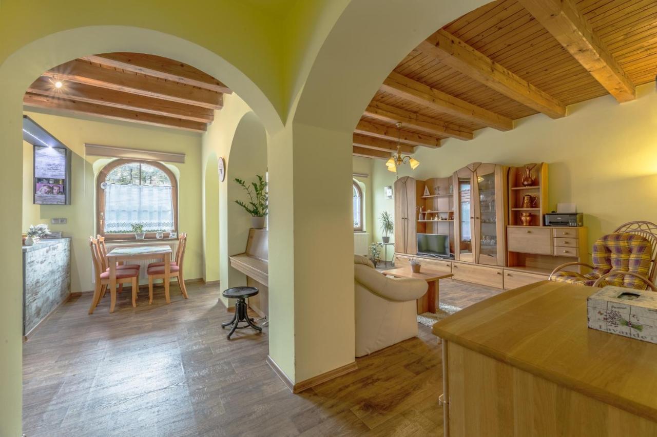 Penzion Na Hradcanech Nové Město nad Metují Extérieur photo